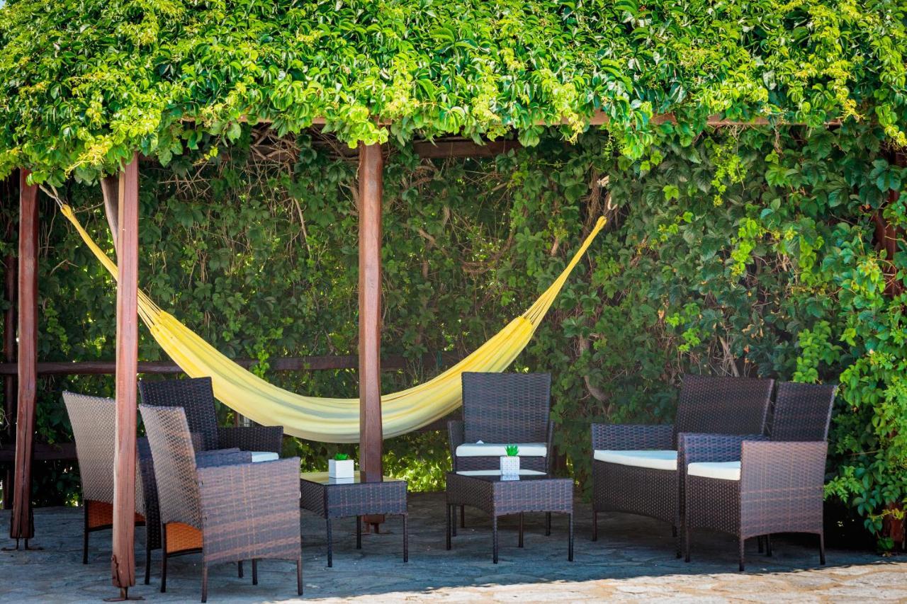 Tzane Studios & Apartments - Steps Away From Golden Beach Chrisi Akti  Exterior foto