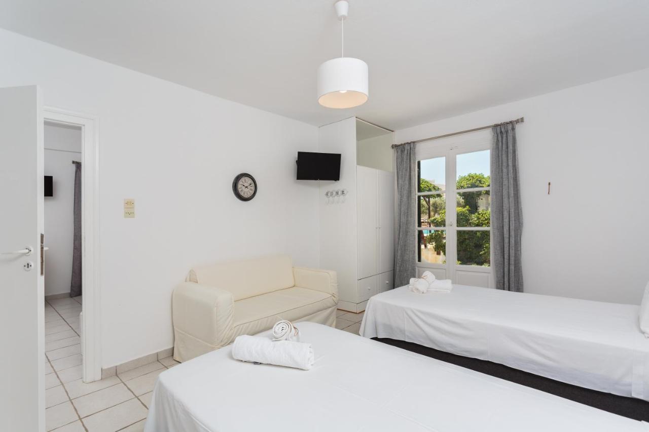 Tzane Studios & Apartments - Steps Away From Golden Beach Chrisi Akti  Exterior foto