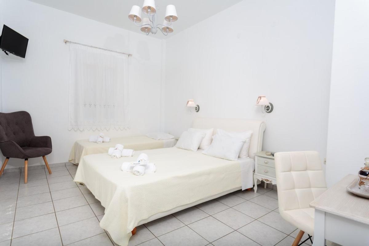Tzane Studios & Apartments - Steps Away From Golden Beach Chrisi Akti  Exterior foto