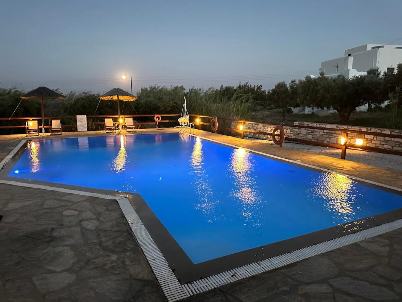 Tzane Studios & Apartments - Steps Away From Golden Beach Chrisi Akti  Exterior foto