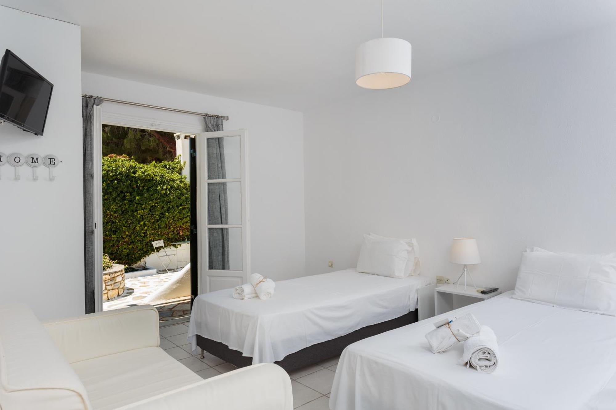 Tzane Studios & Apartments - Steps Away From Golden Beach Chrisi Akti  Exterior foto