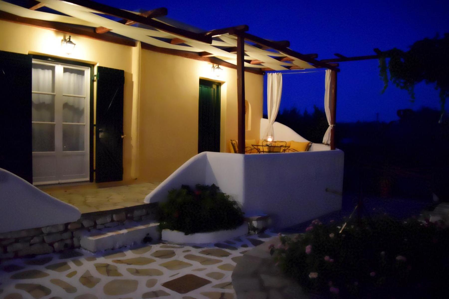 Tzane Studios & Apartments - Steps Away From Golden Beach Chrisi Akti  Exterior foto